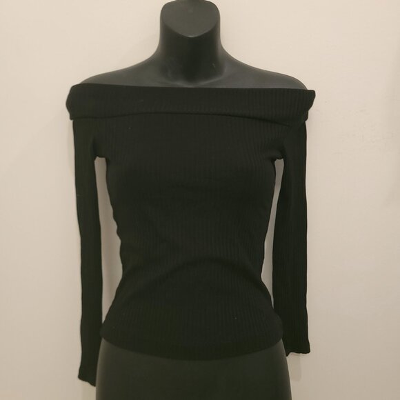 Wilfred Shoulderless Fitted Black Knit - Picture 2 of 3